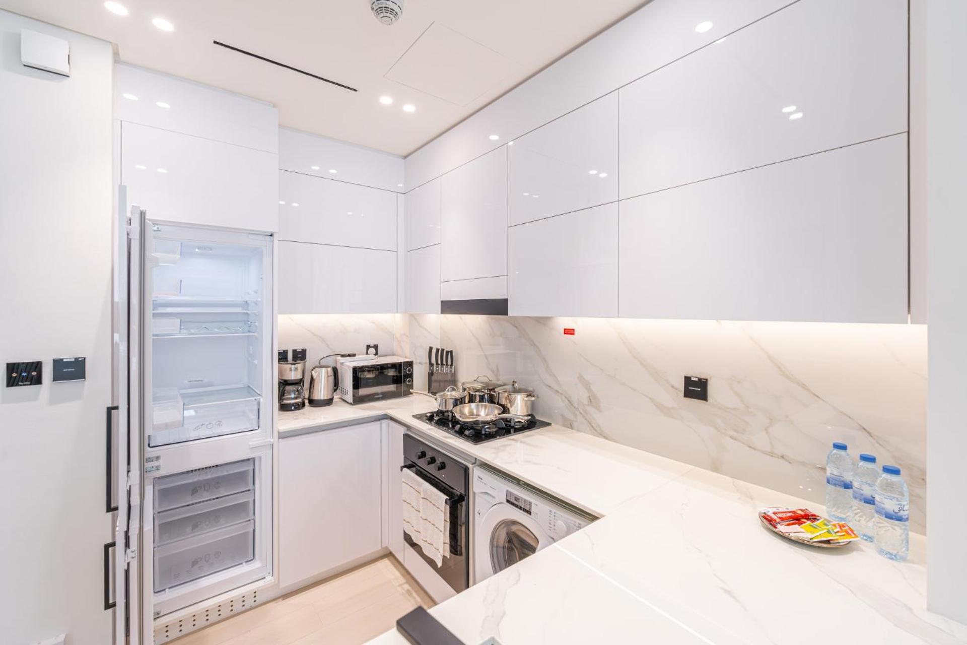 Smart Living I High Speed Wi-fi I View Dubai