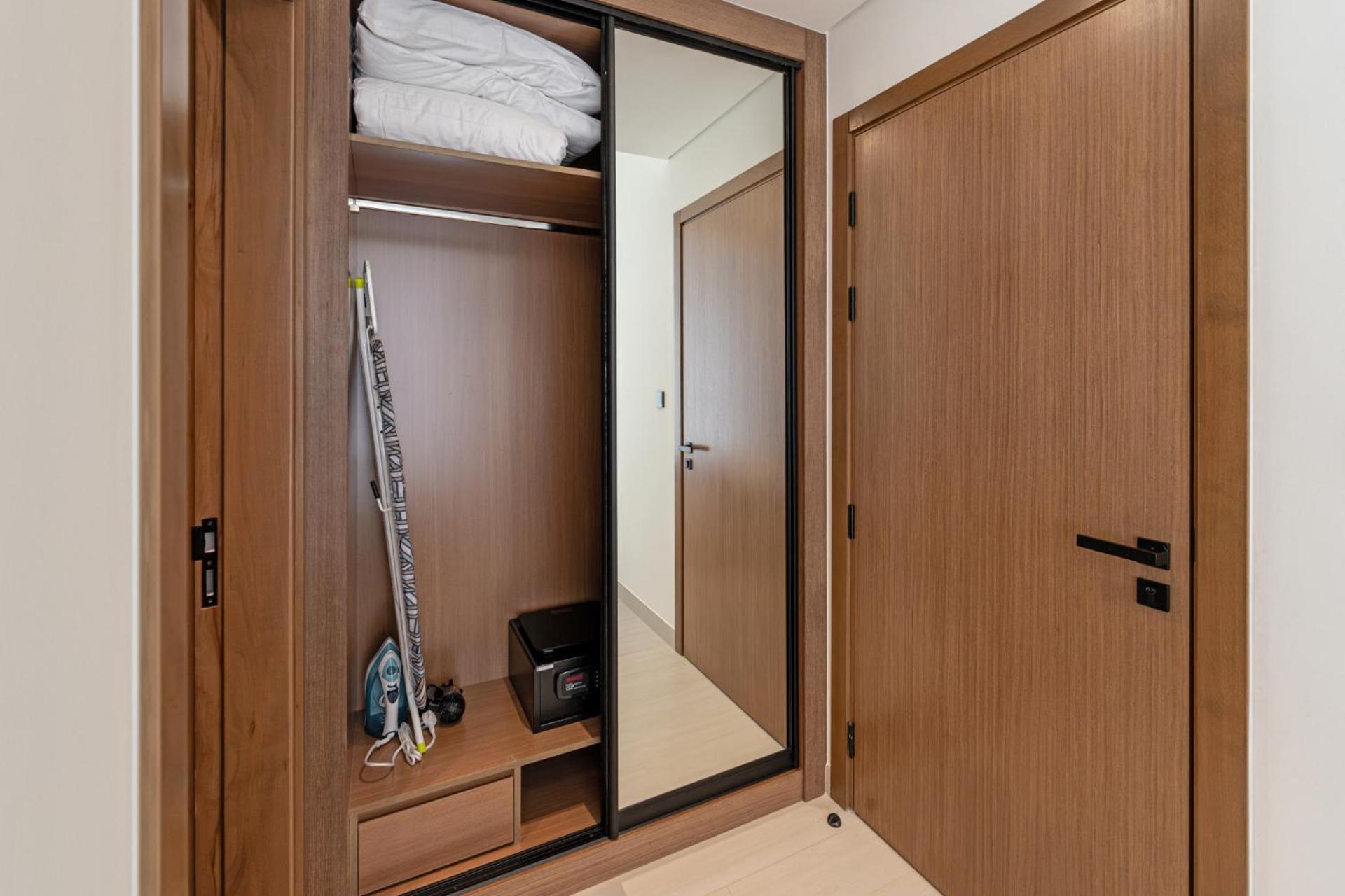 Smart Living I High Speed Wi-fi I View Apartment