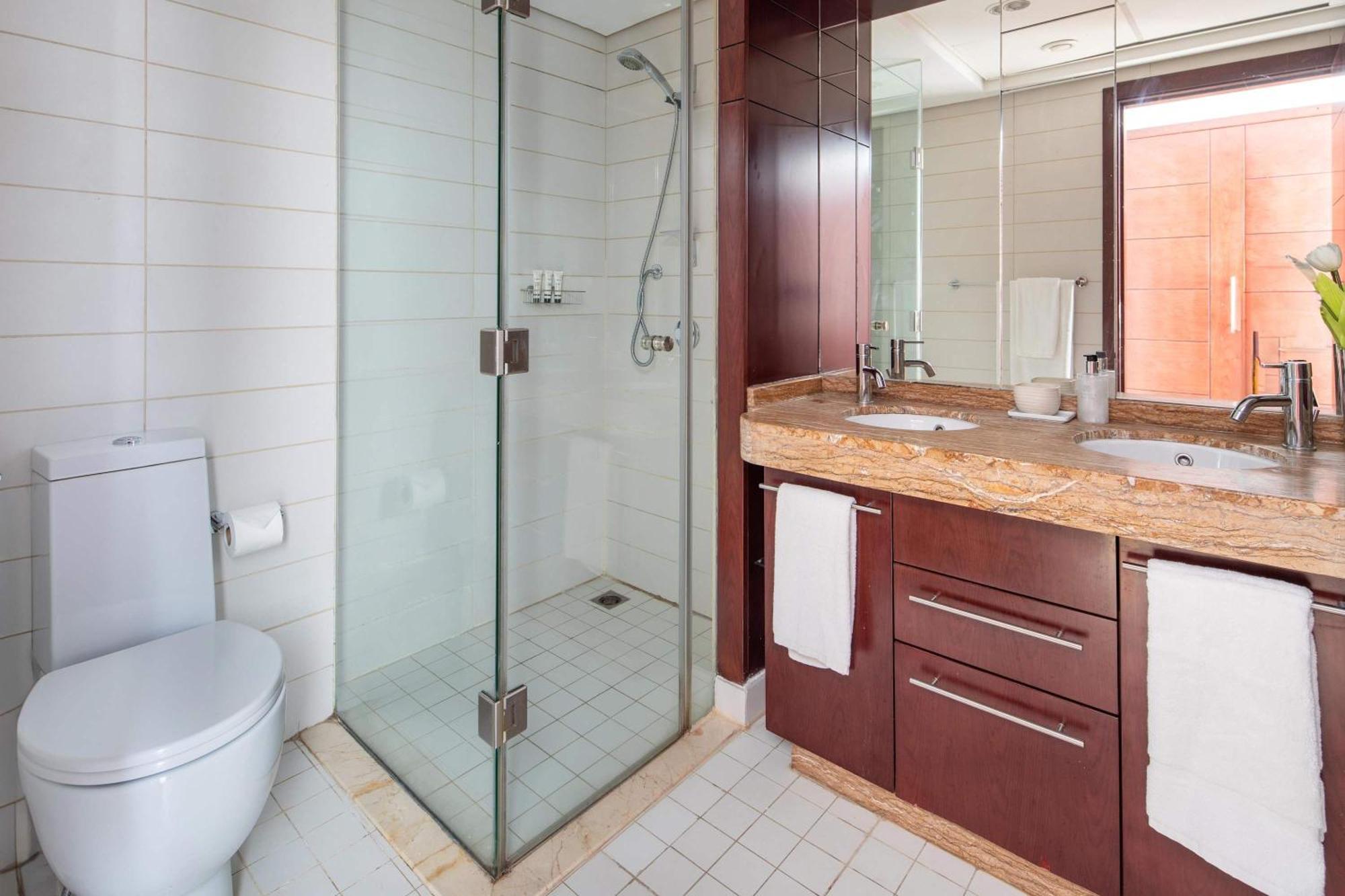 Apartment Frank Porter - Burj Views Tower A *