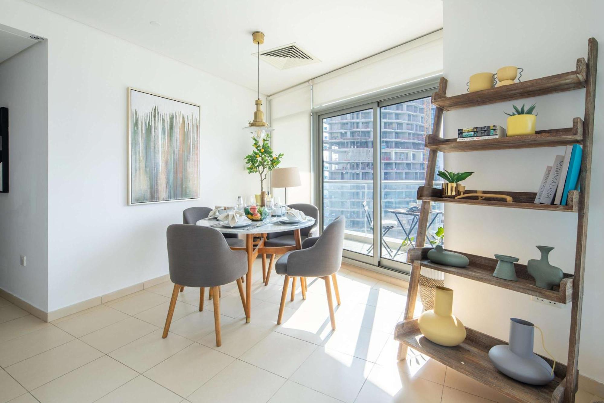 Apartment Frank Porter - Burj Views Tower A