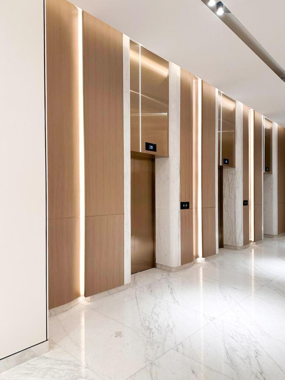 Dayf-dan Missoni With Private Lift In Business Bay Apartment *