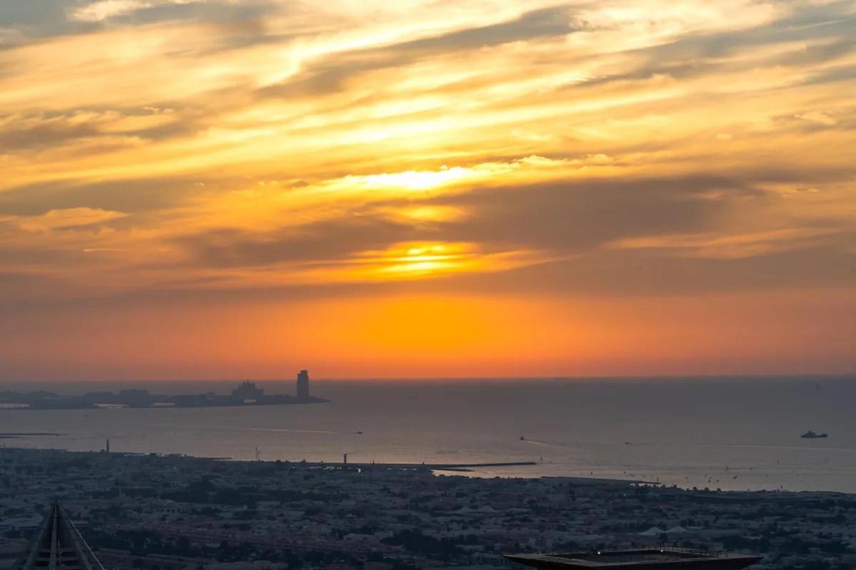 2bd - 6 Guests - 59th Floor, Burj Views 64th Floor Infinity Pool Apartment *