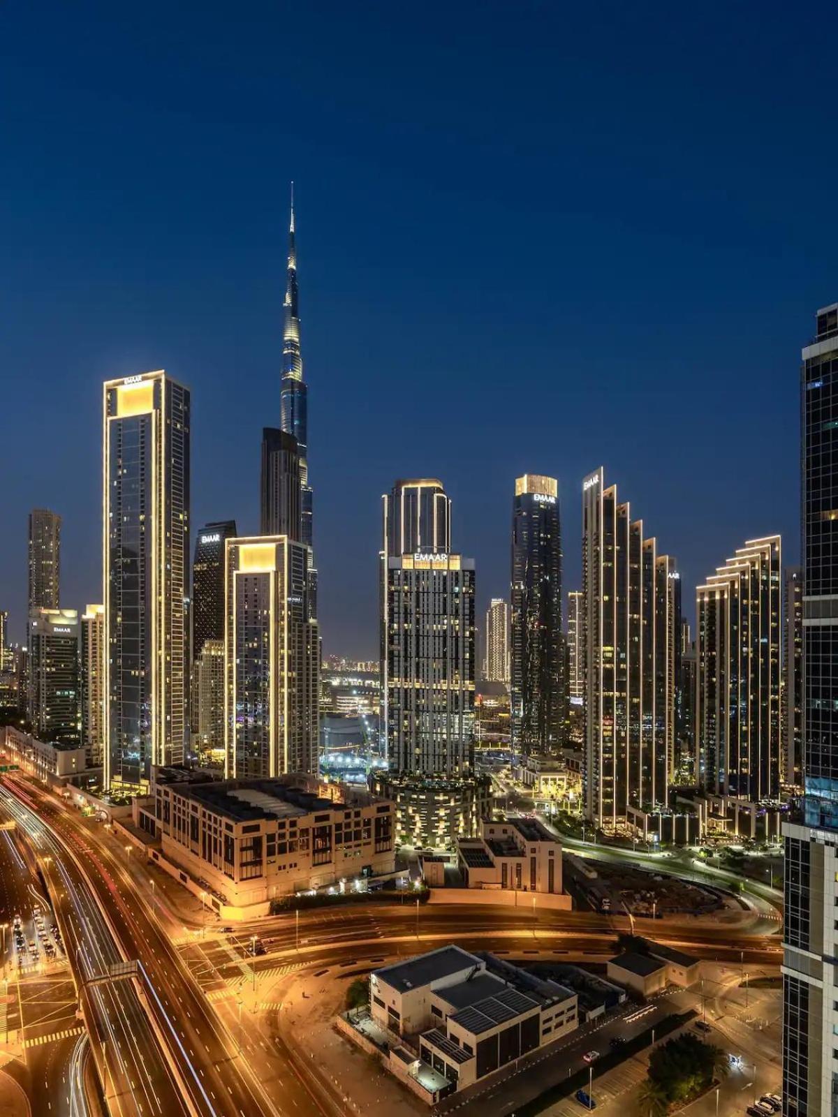 2bd - 6 Guests - 59th Floor, Burj Views 64th Floor Infinity Pool Apartment Dubai