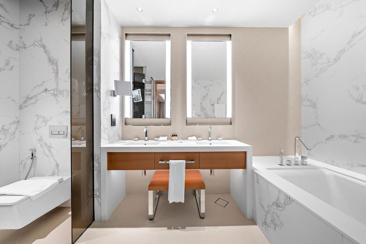 First Class 3br Burj Khalifa & Fountain View Apartment Dubai