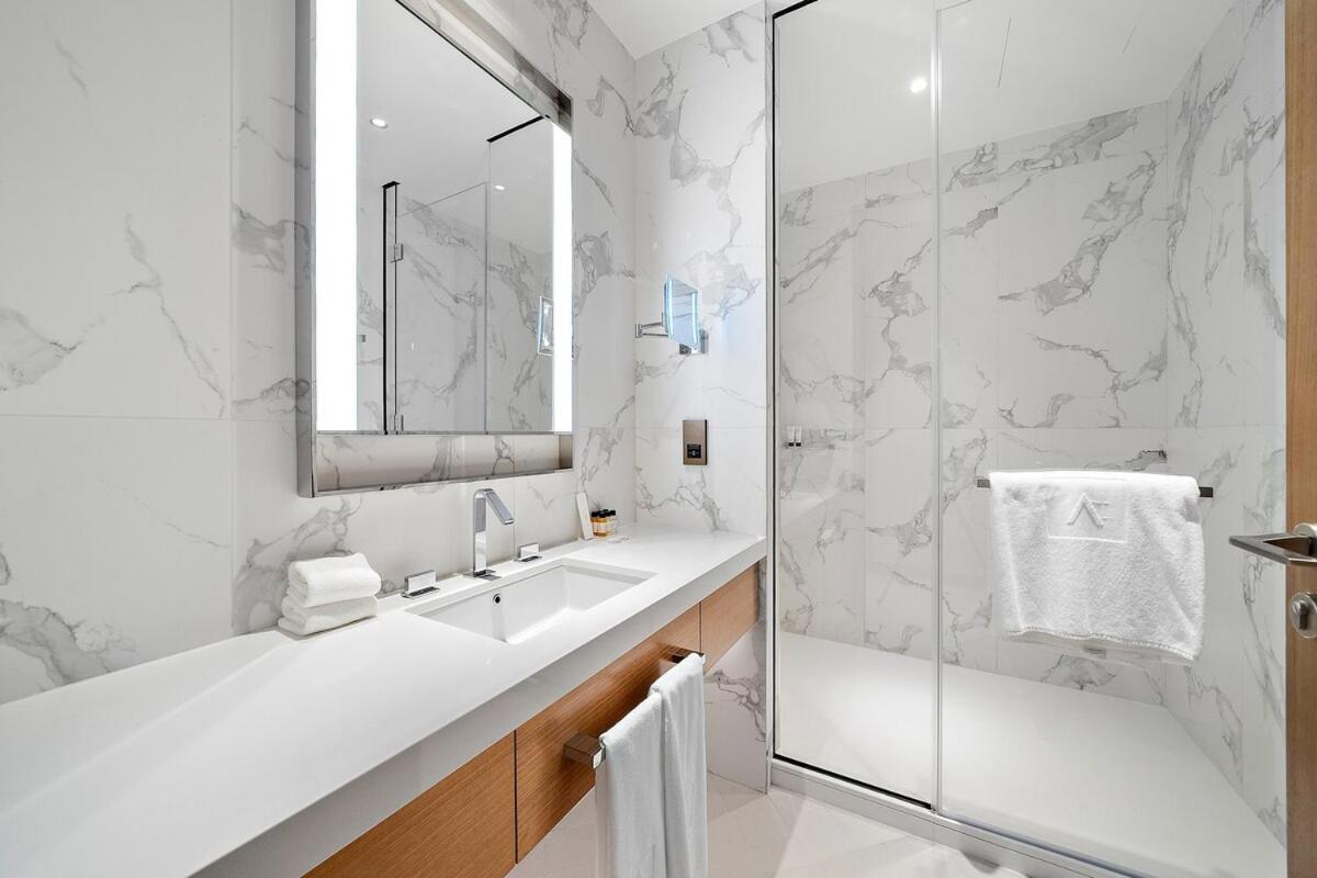 First Class 3br Burj Khalifa & Fountain View Apartment Dubai