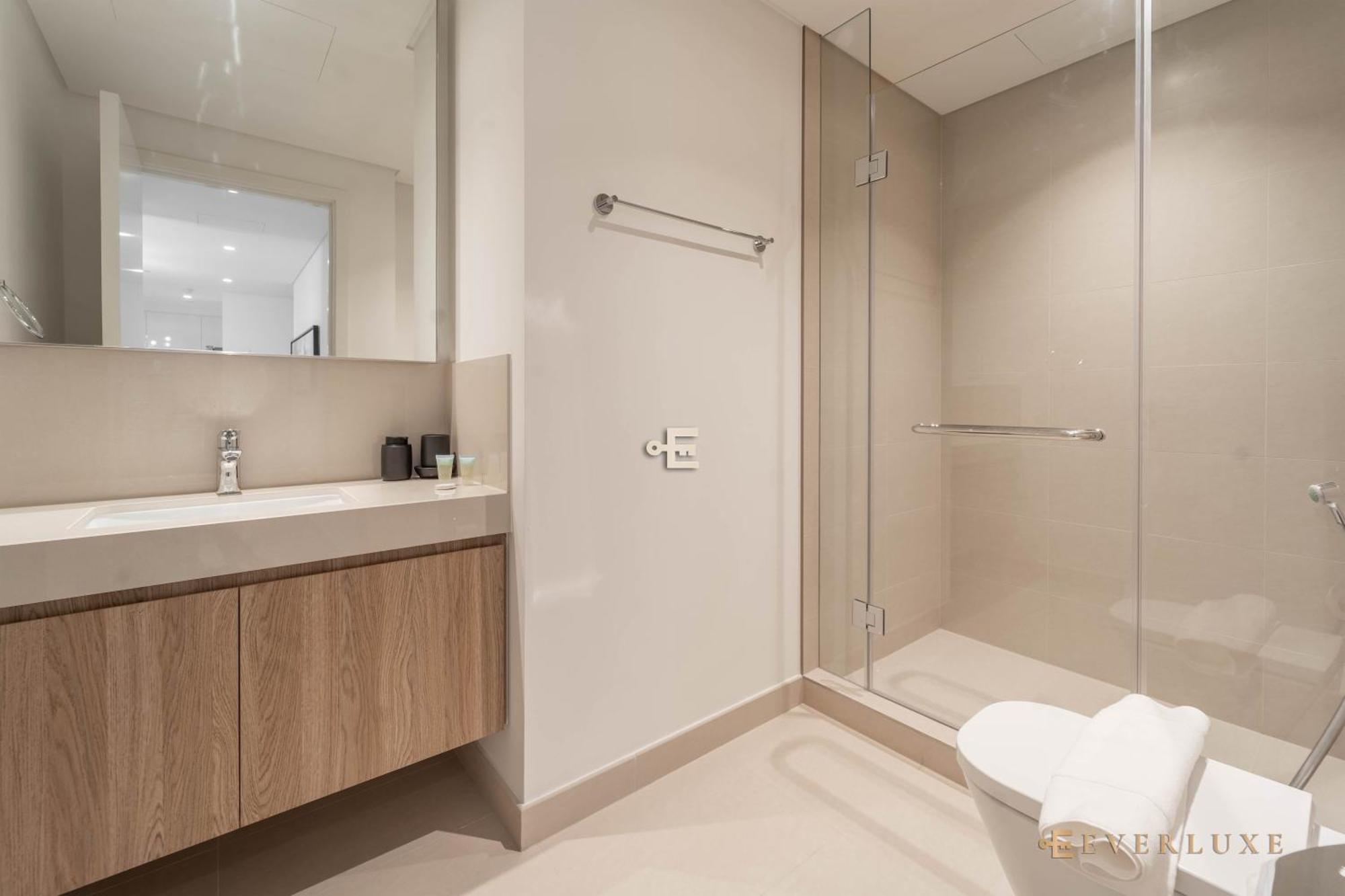 Full Burj Khalifa View 2 Bed In Downtown *