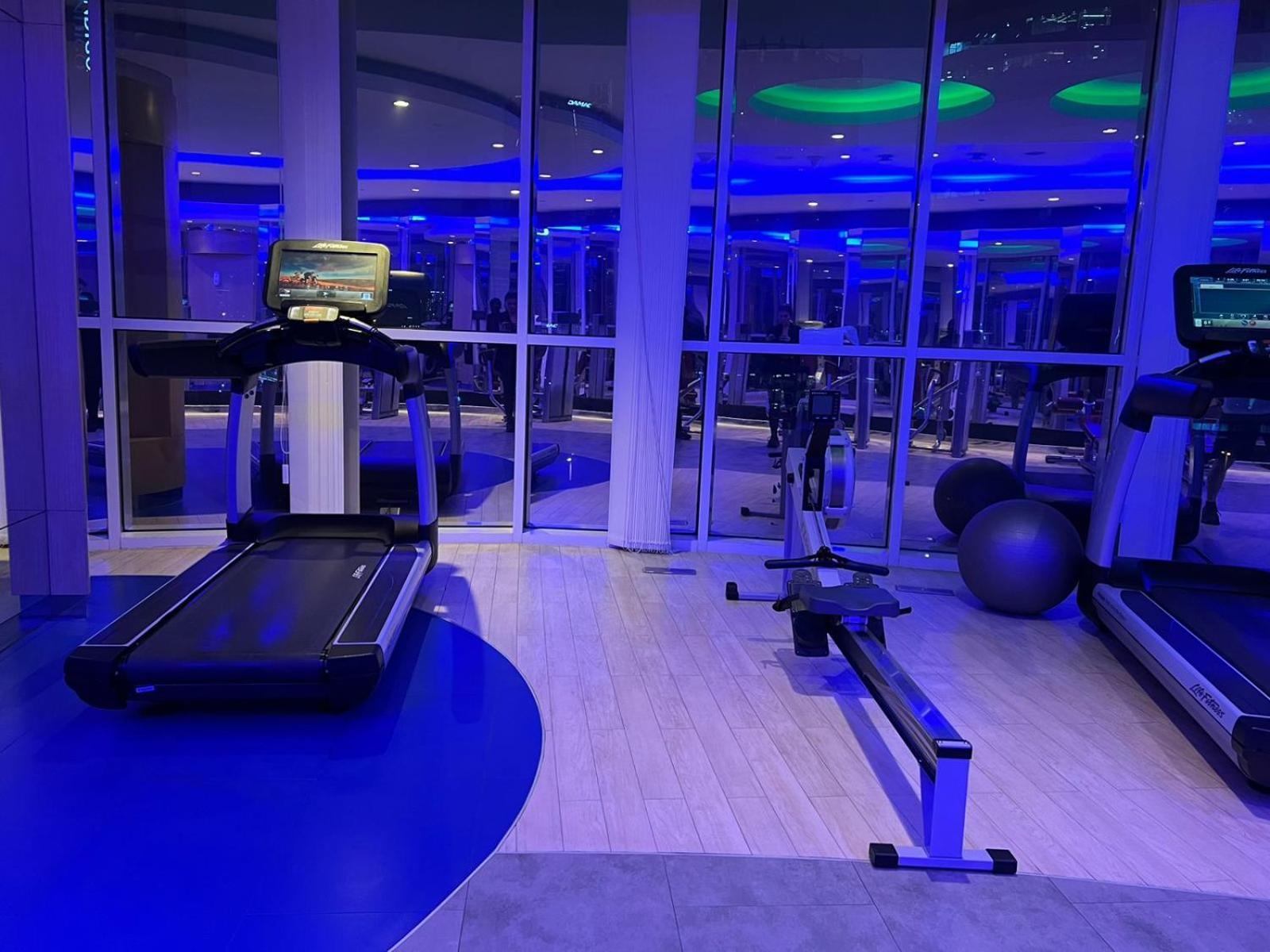 Apartment Downtown 1br - 5 Minutes To Mall - Panoramic Pool Dubai