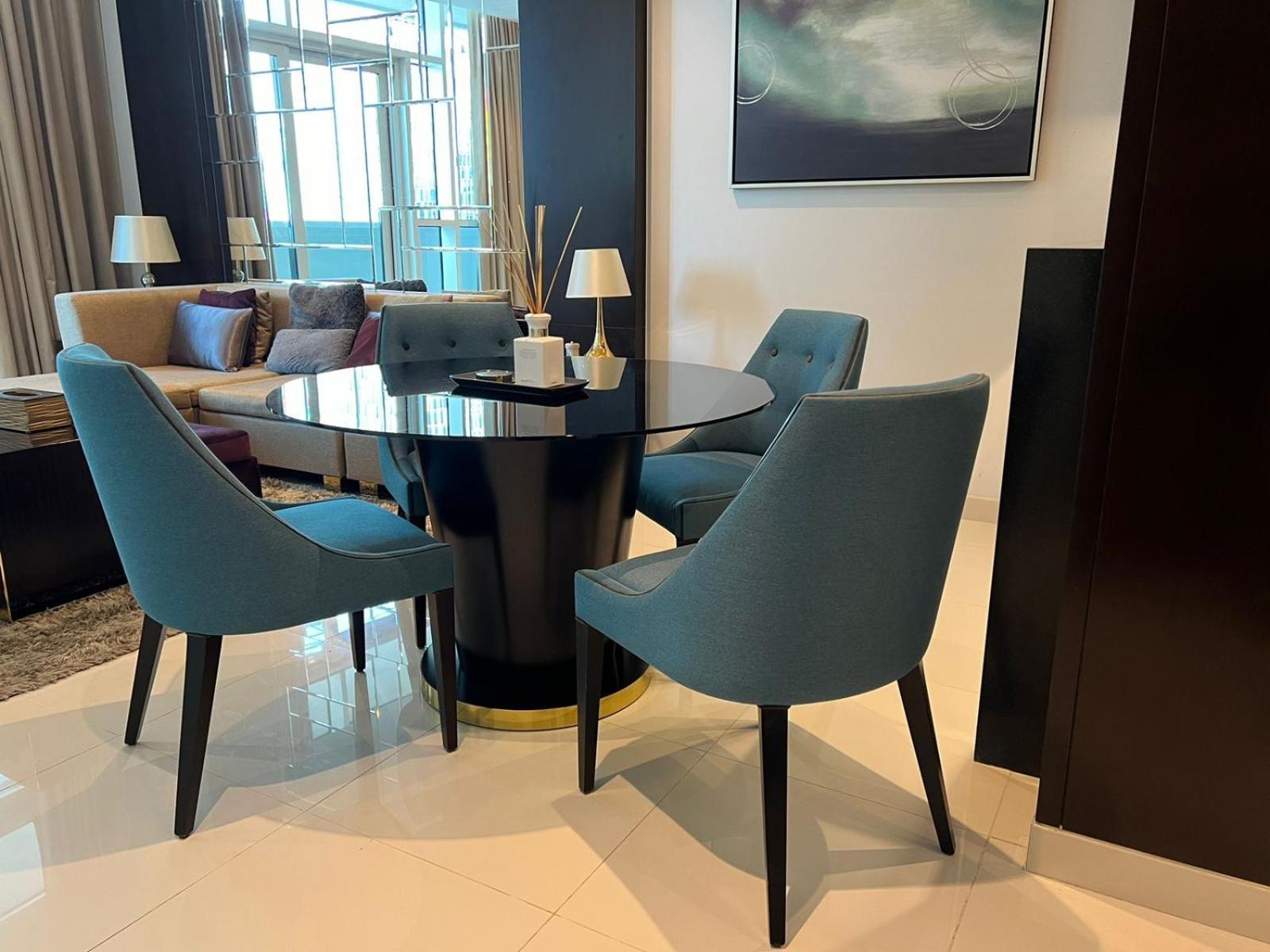 Downtown 1br - 5 Minutes To Mall - Panoramic Pool Apartment Dubai