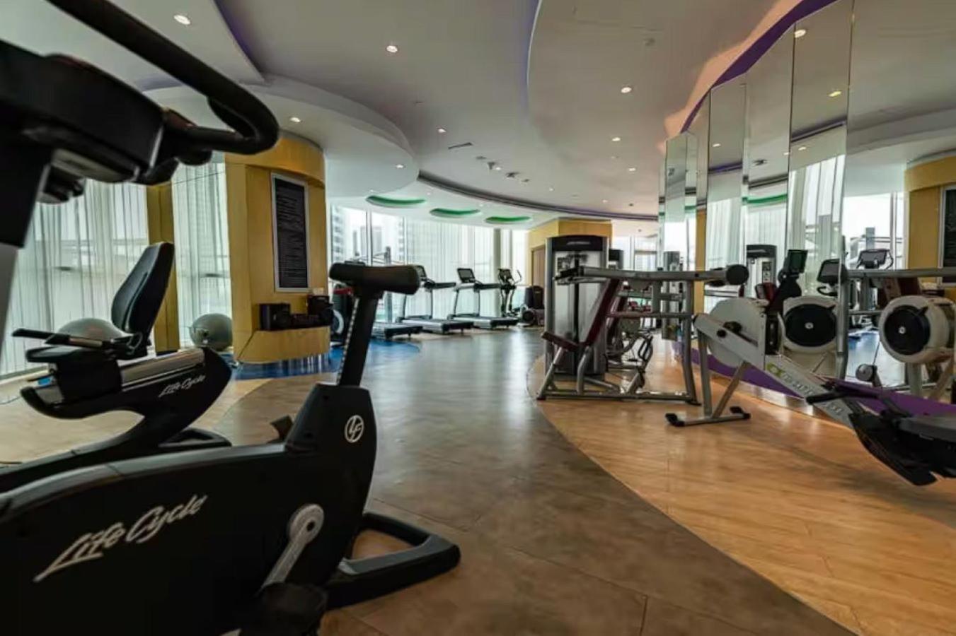 Apartment Downtown 1br - 5 Minutes To Mall - Panoramic Pool