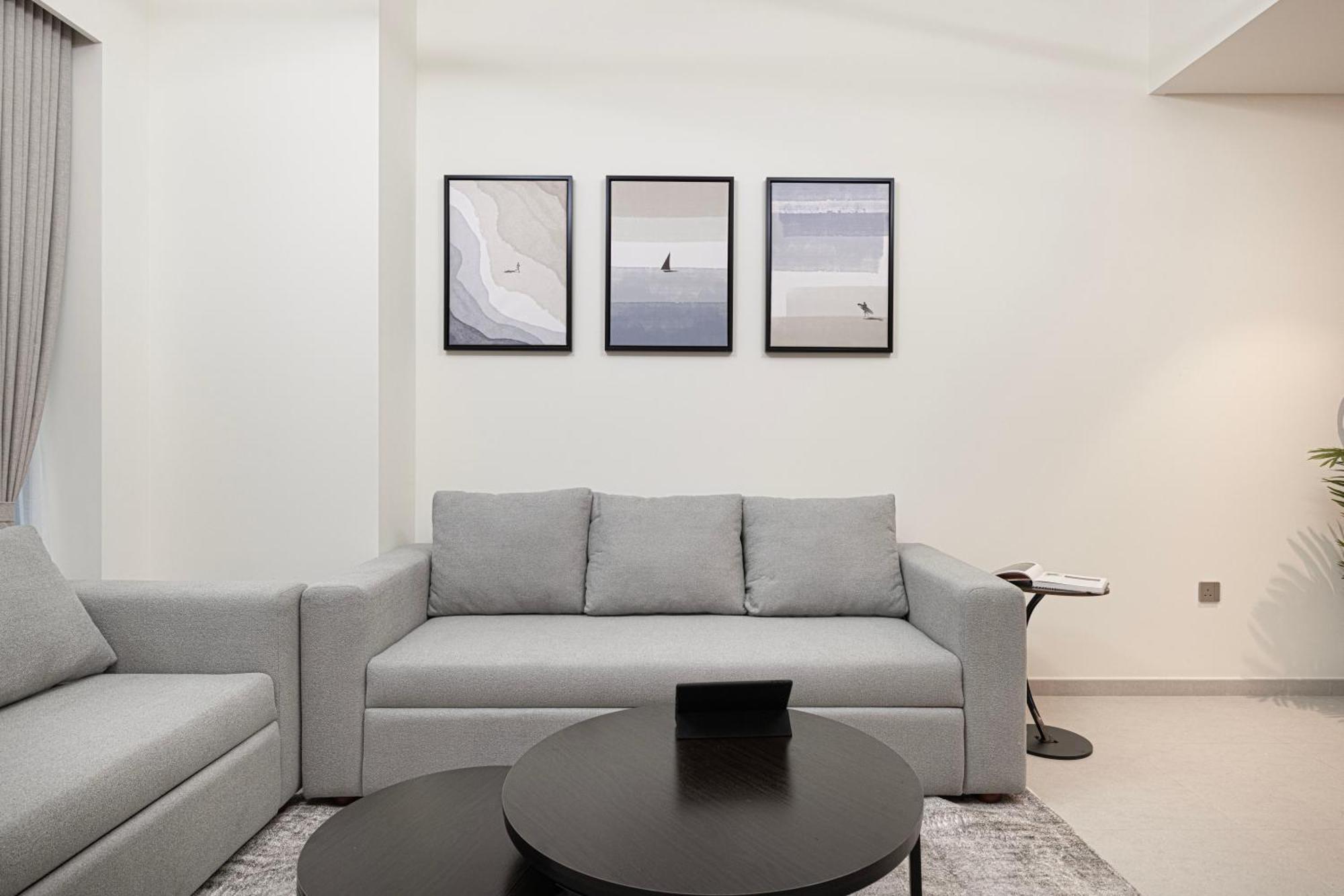 Apartment Grande 1 Bedroom With Amazing Pool, Gym And Location
