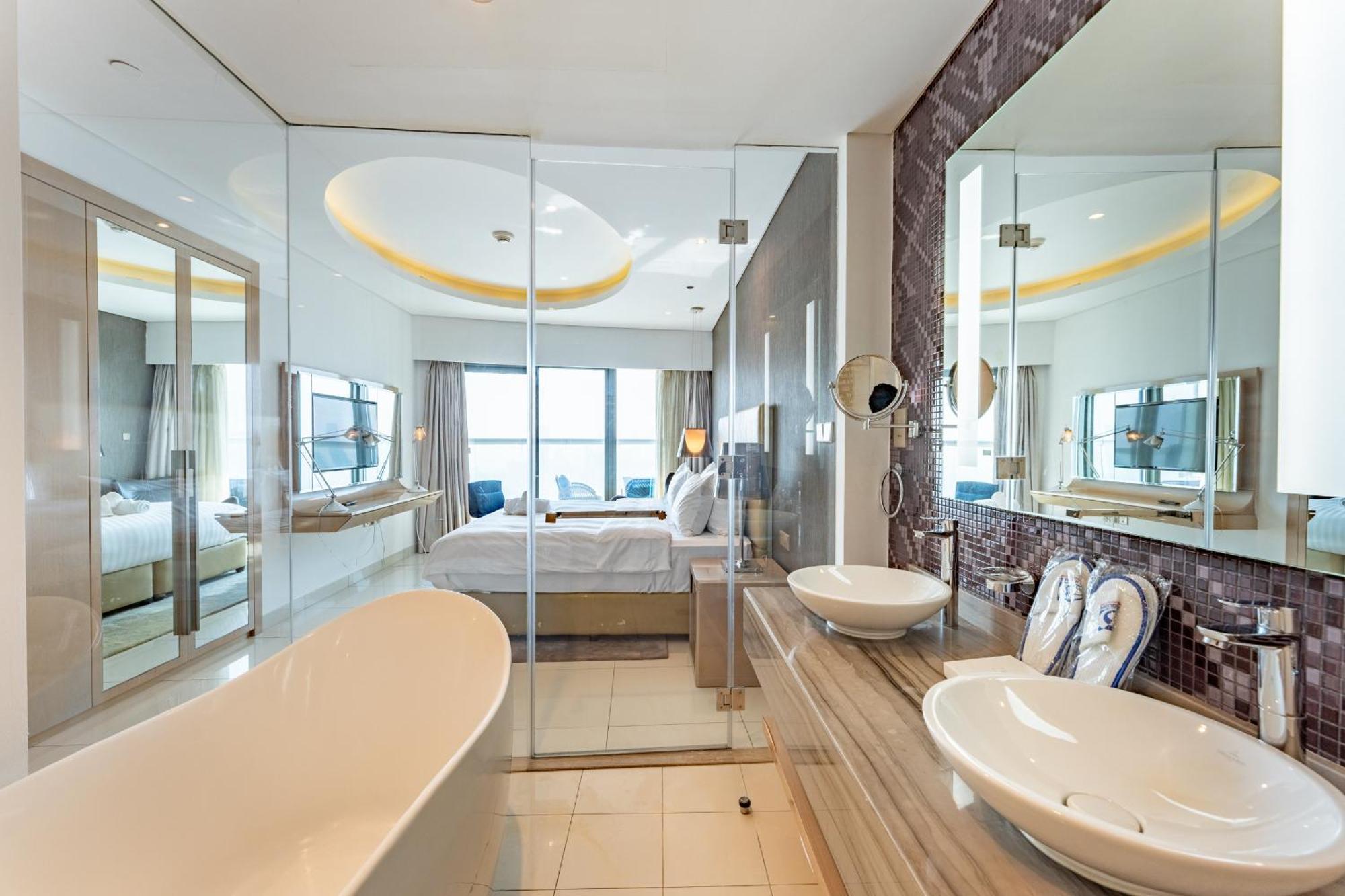 3 Bed In Damac Paramount By Pk Holidays *