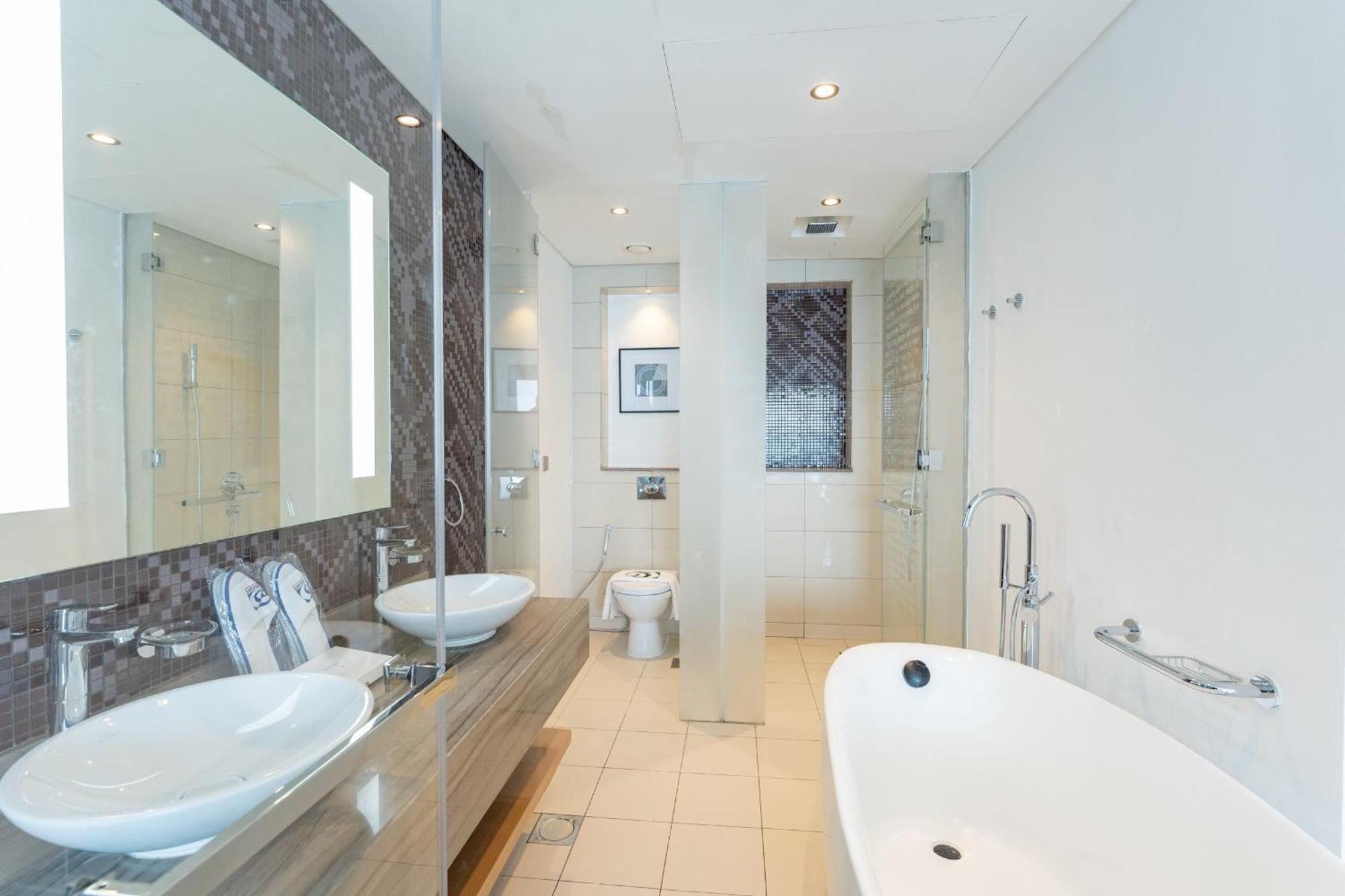 3 Bed In Damac Paramount By Pk Holidays