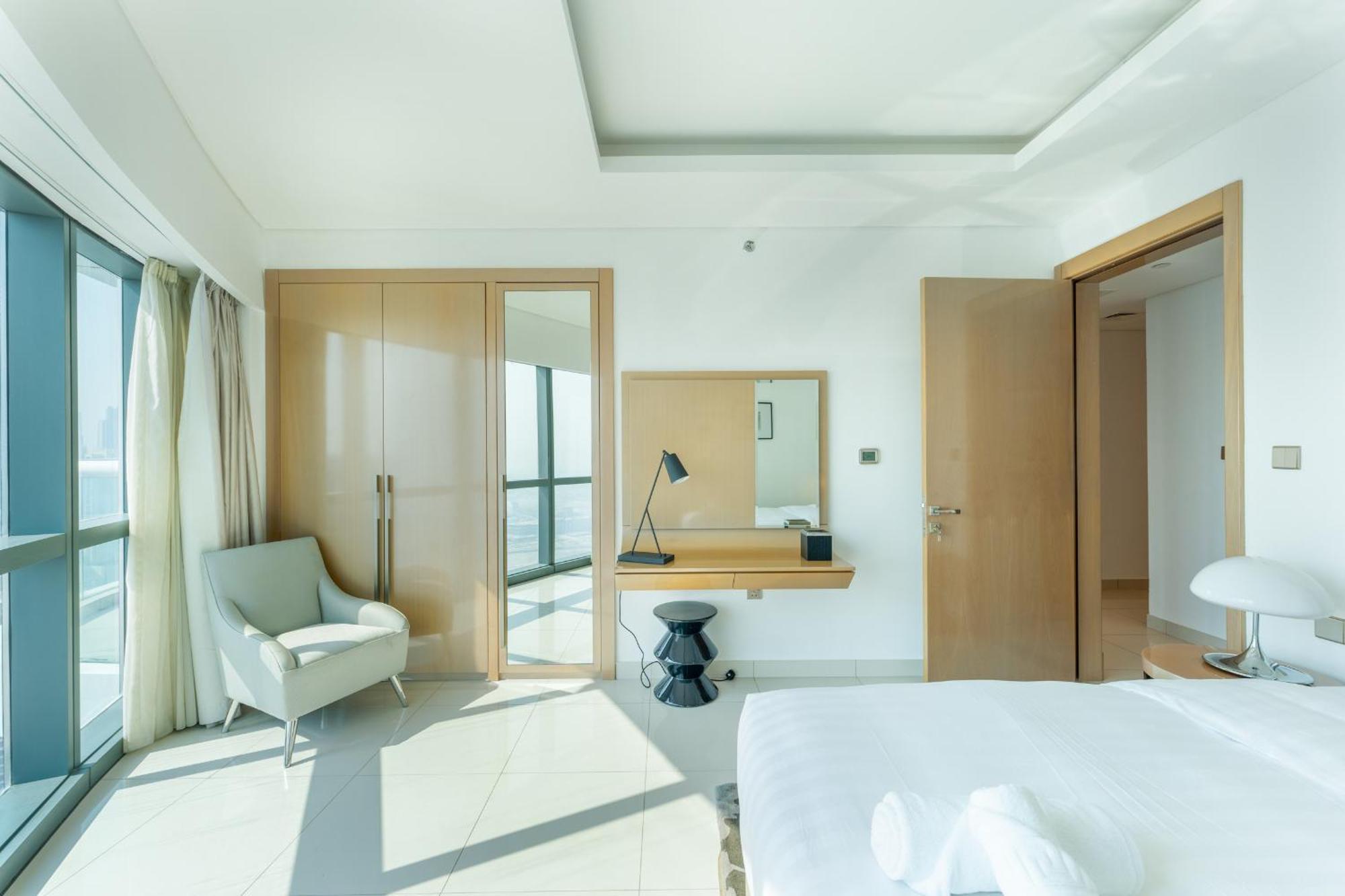 Apartment 3 Bed In Damac Paramount By Pk Holidays