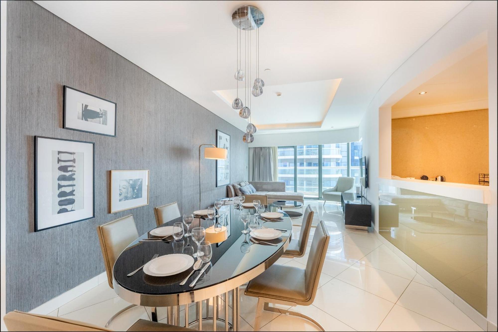 3 Bed In Damac Paramount By Pk Holidays Apartment Dubai