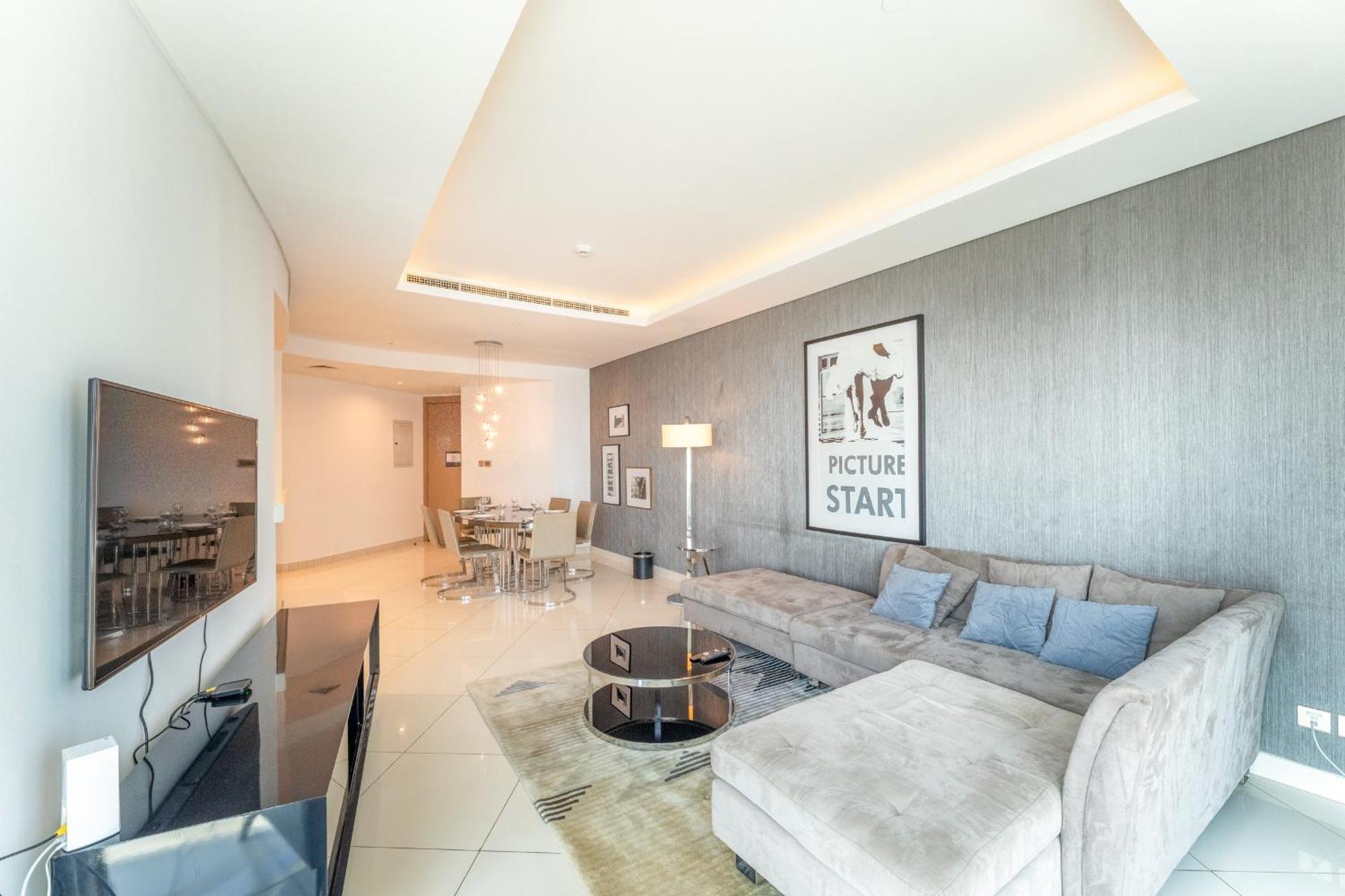 3 Bed In Damac Paramount By Pk Holidays Apartment