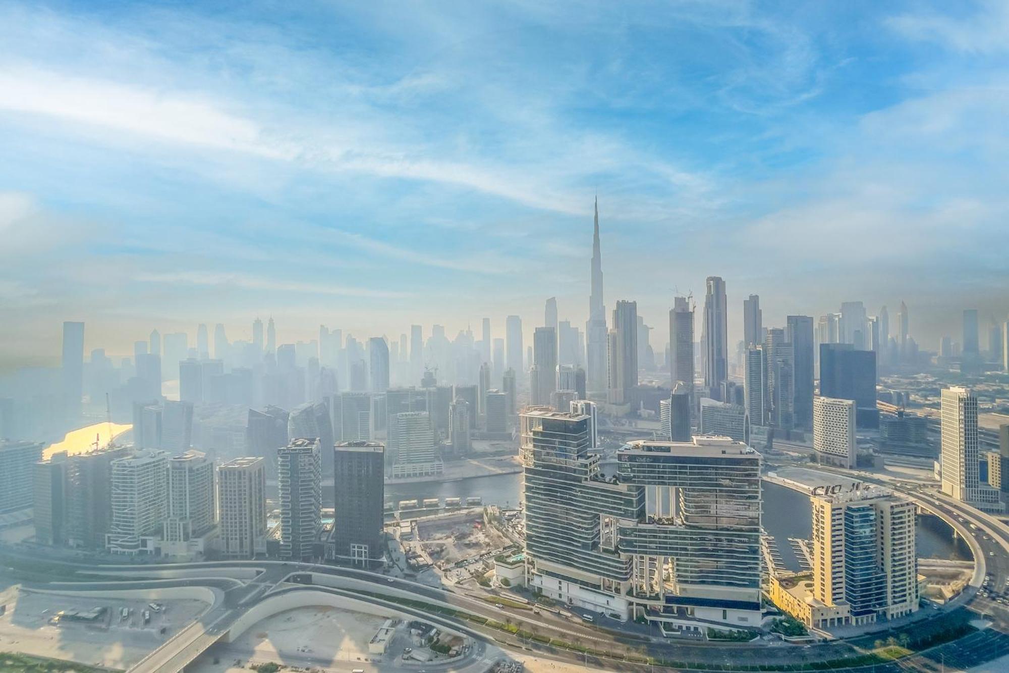 3 Bed In Damac Paramount By Pk Holidays Apartment