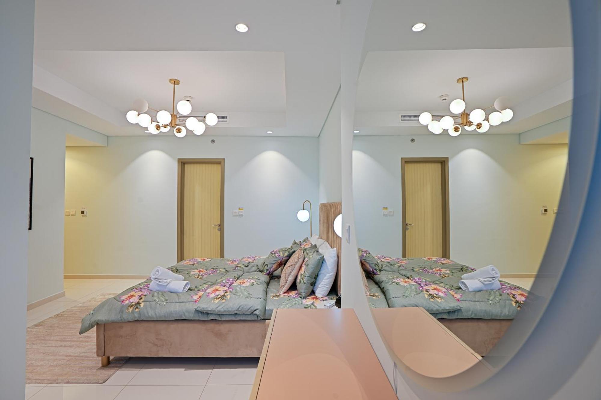 Apartment Ch - 2br Paramount - Floor Burj View *