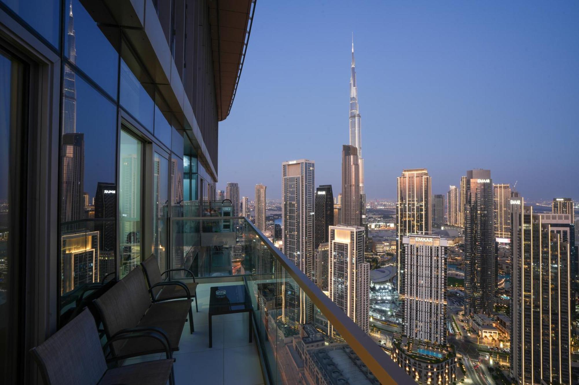 Ch - 2br Paramount - Floor Burj View Apartment Dubai