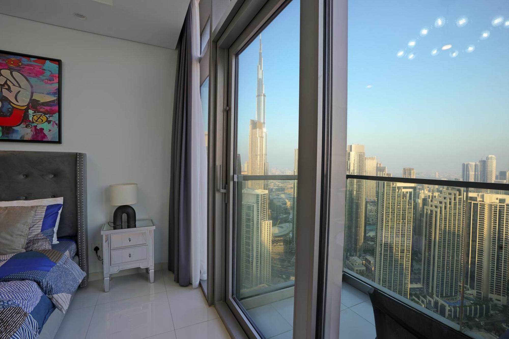 Ch - 2br Paramount - Floor Burj View