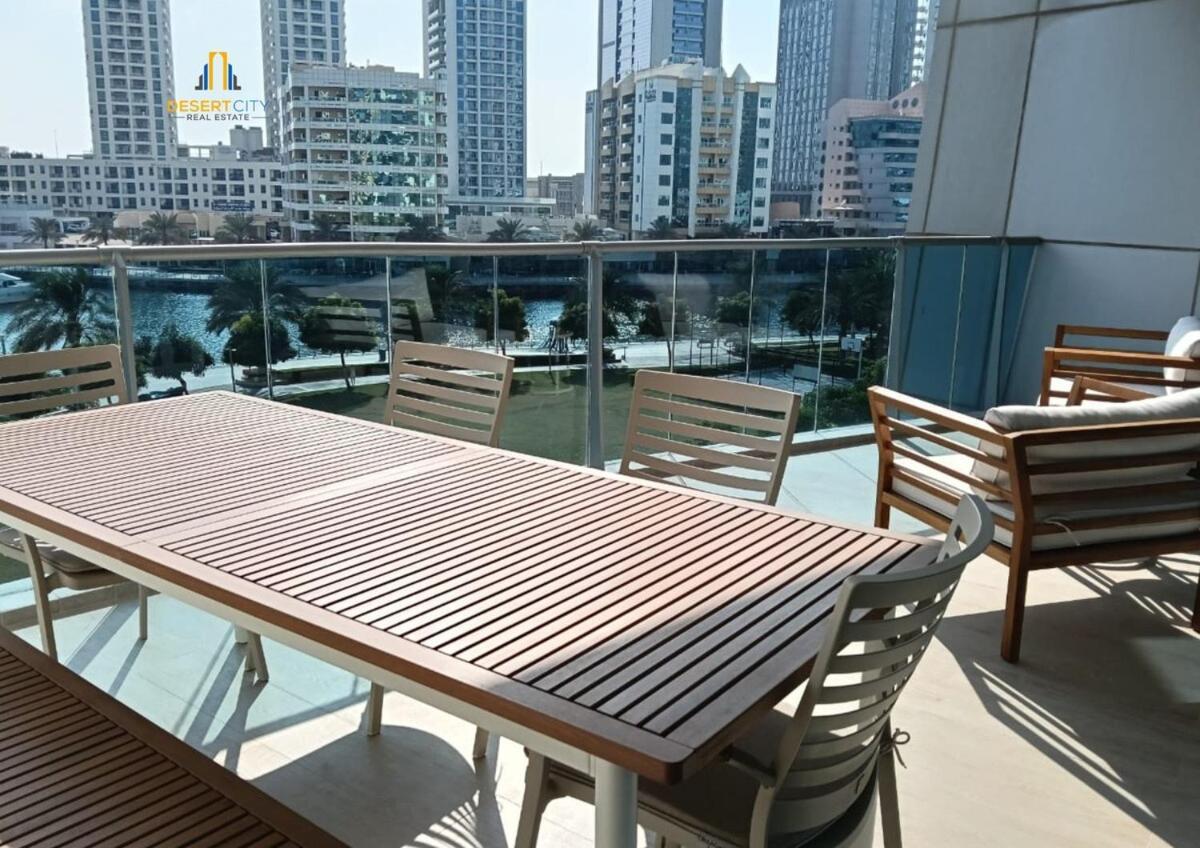 Apartment Chic 2 Bed In Marina, Hosted By Desert Dubai