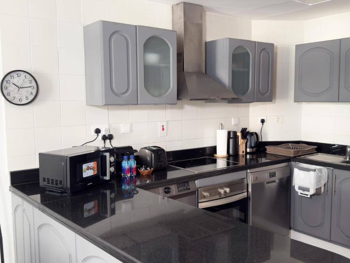 Apartment Damac Waves Tower Marina - Of Choice Dubai