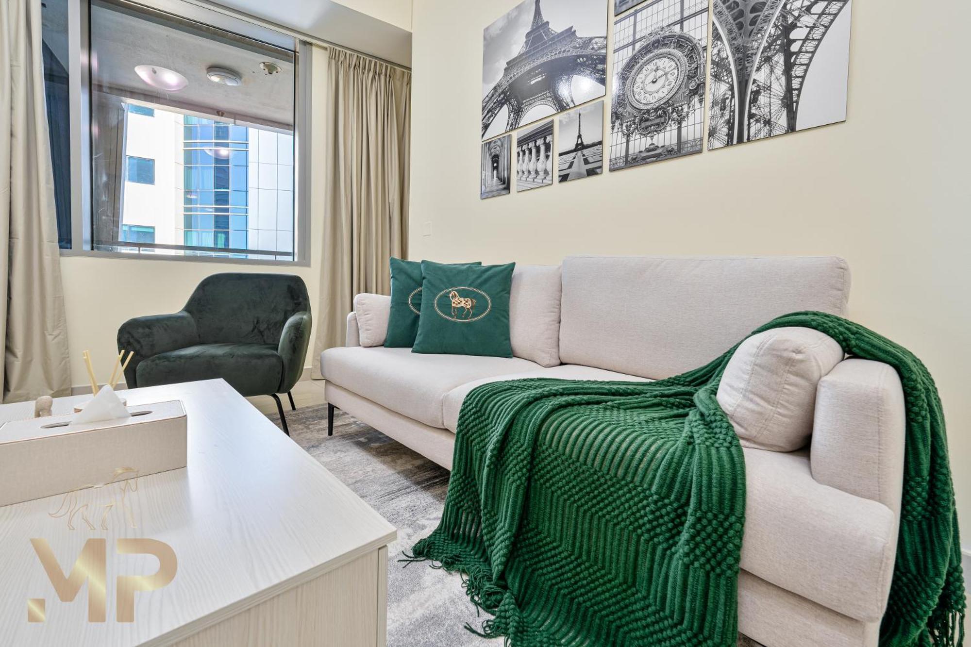 Marcopolo - Spacious 3br With Eye & Sea Views * Dubai