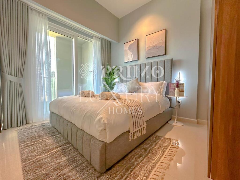 Premium 2-bedroom Living In Reva Residences, Apartment Dubai