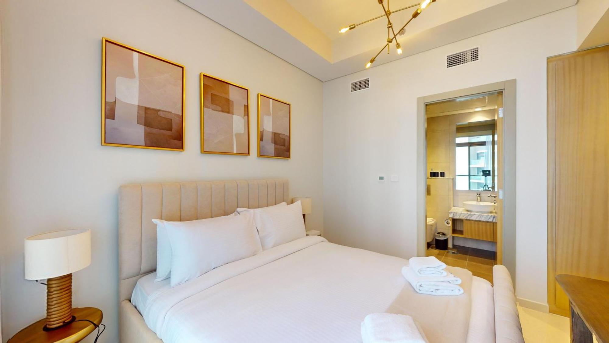 Primestay - Canal View 2br In Aykon Tower - Business Bay Apartment