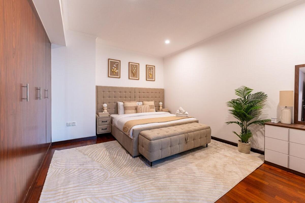 Chic 1-bedroom Getaway With Downtown Living Charm Apartment *