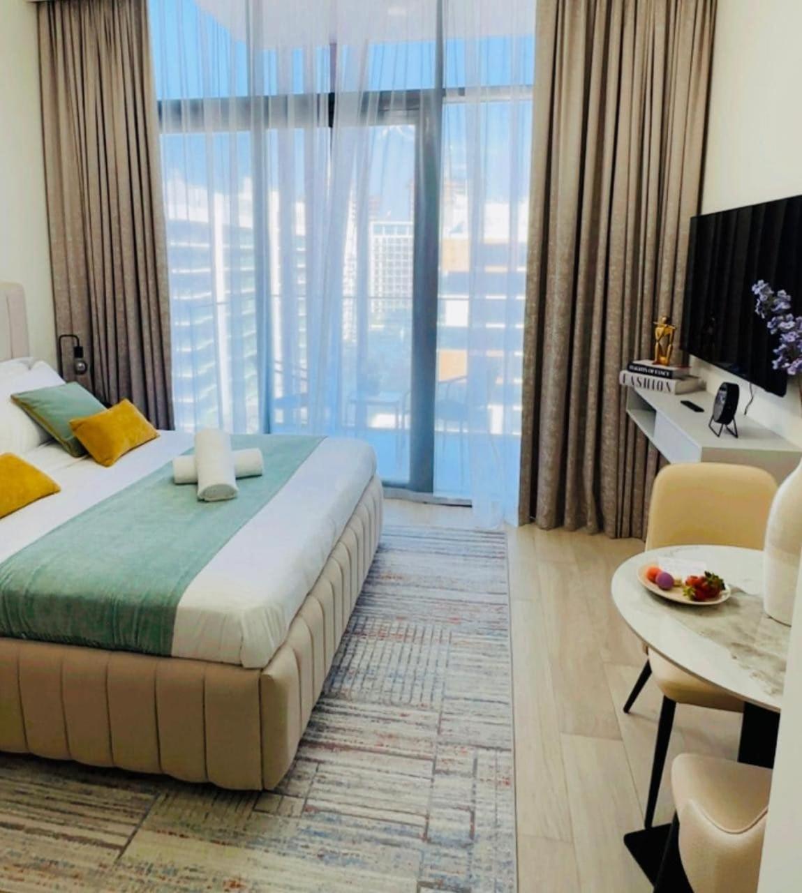Brand New Near Burj Khalifa & Mall Apartment *