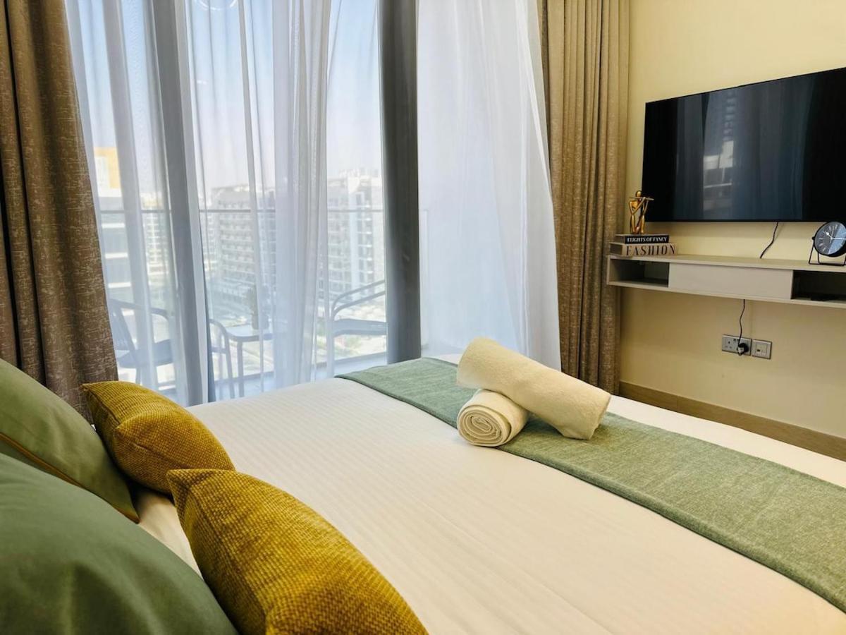 Brand New Near Burj Khalifa & Mall Apartment *
