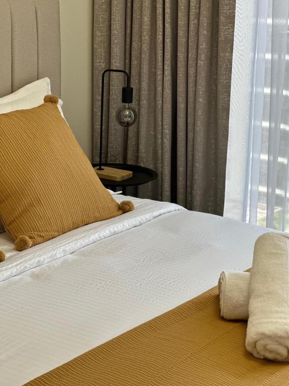 Brand New Near Burj Khalifa & Mall Apartment *