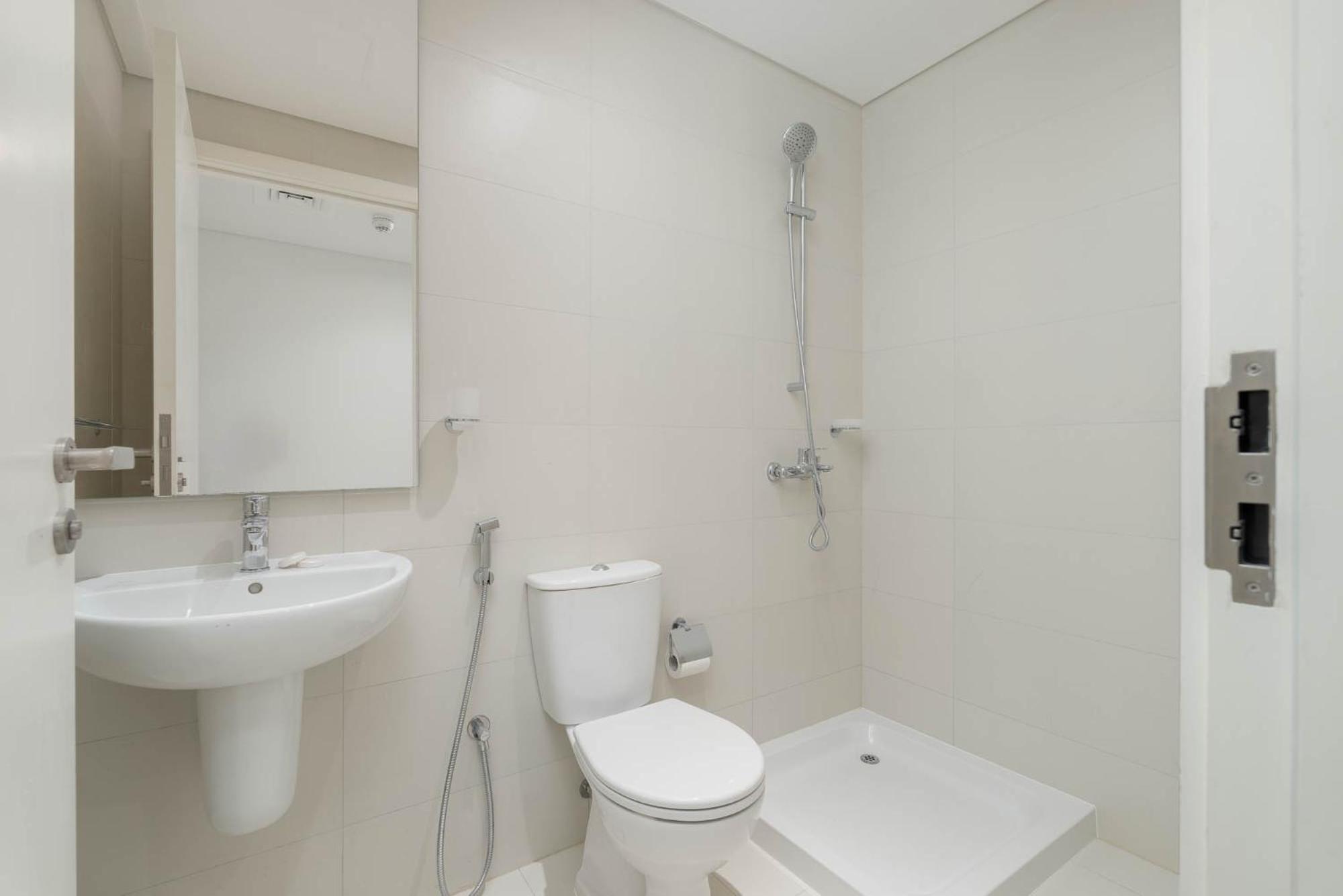 Beautiful 2 Bedroom Sea Views At La Vie Jbr Dubai
