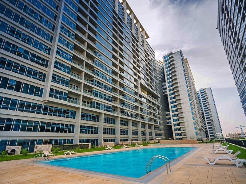 Apartment Art Deco With Pool, Gym, Kid's Playground