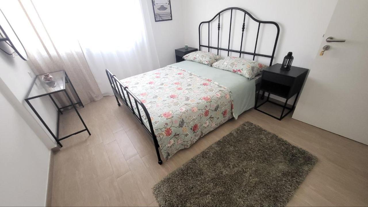 Modern 2br -5min To Metro-unit 211 Dubai