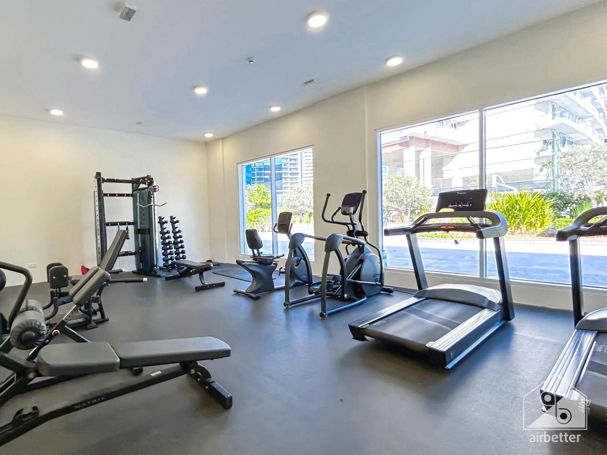 Apartment Amazing With Balcony & View Dubai