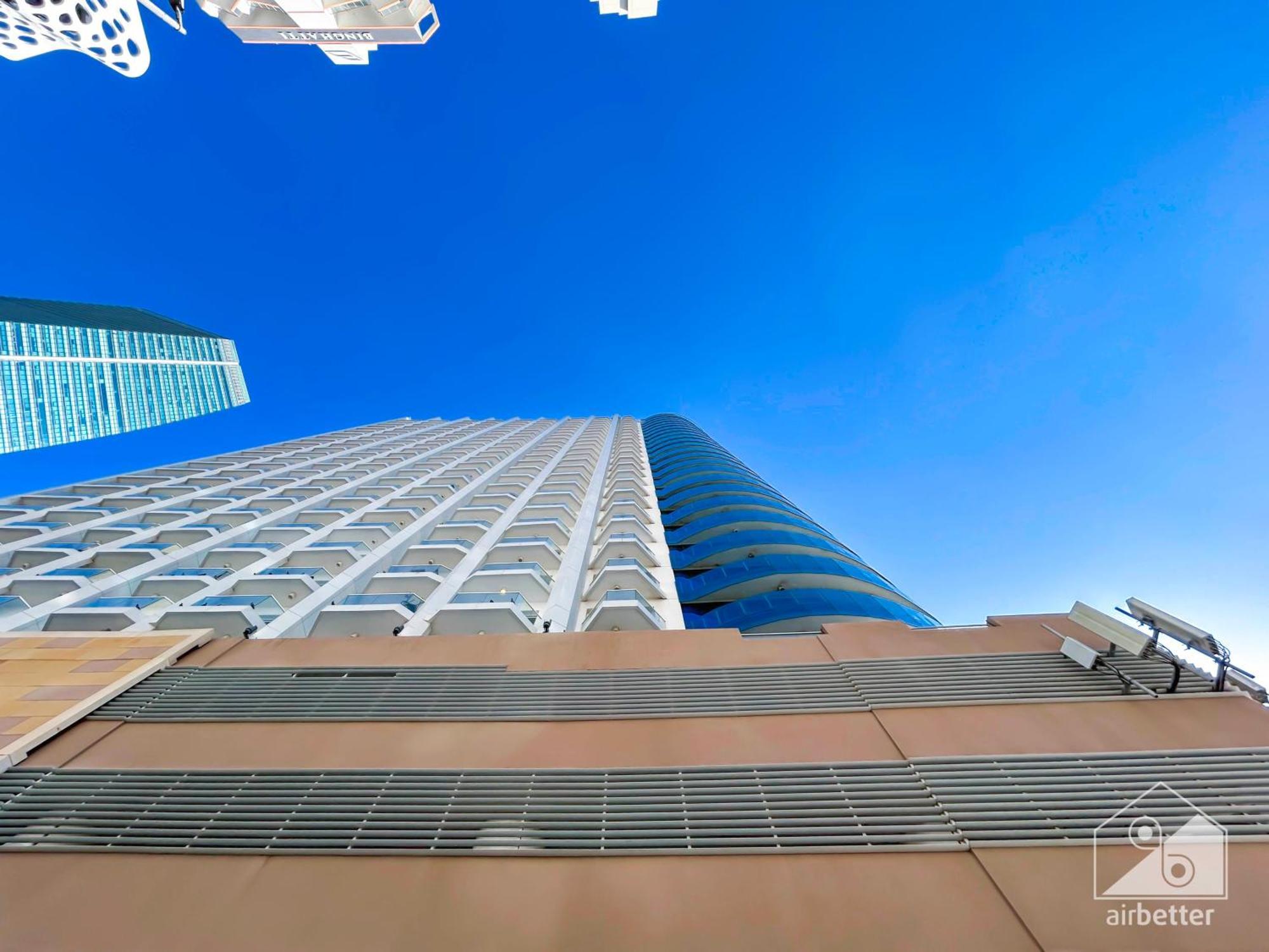Amazing With Balcony & View Apartment