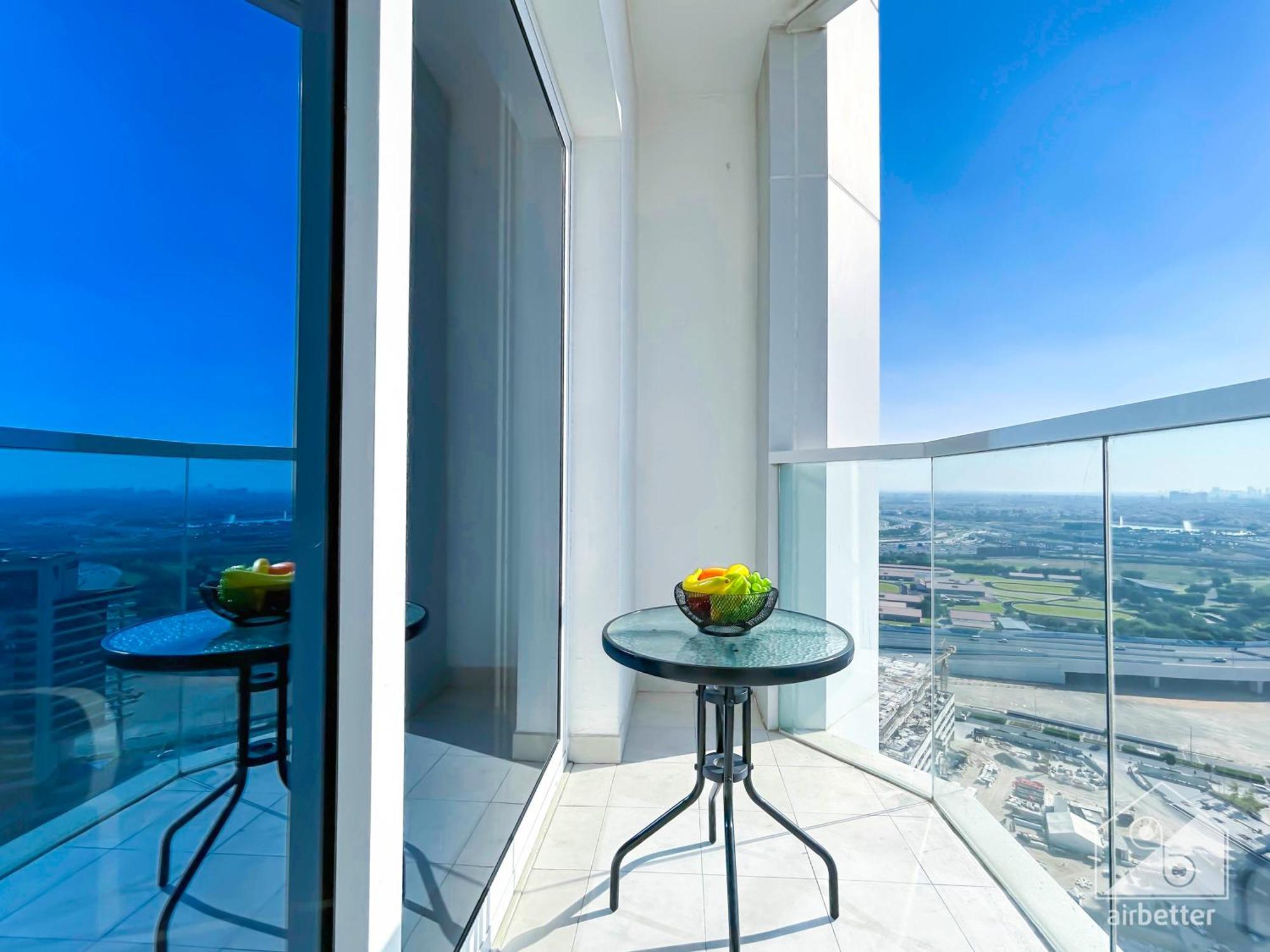 Amazing With Balcony & View * Dubai