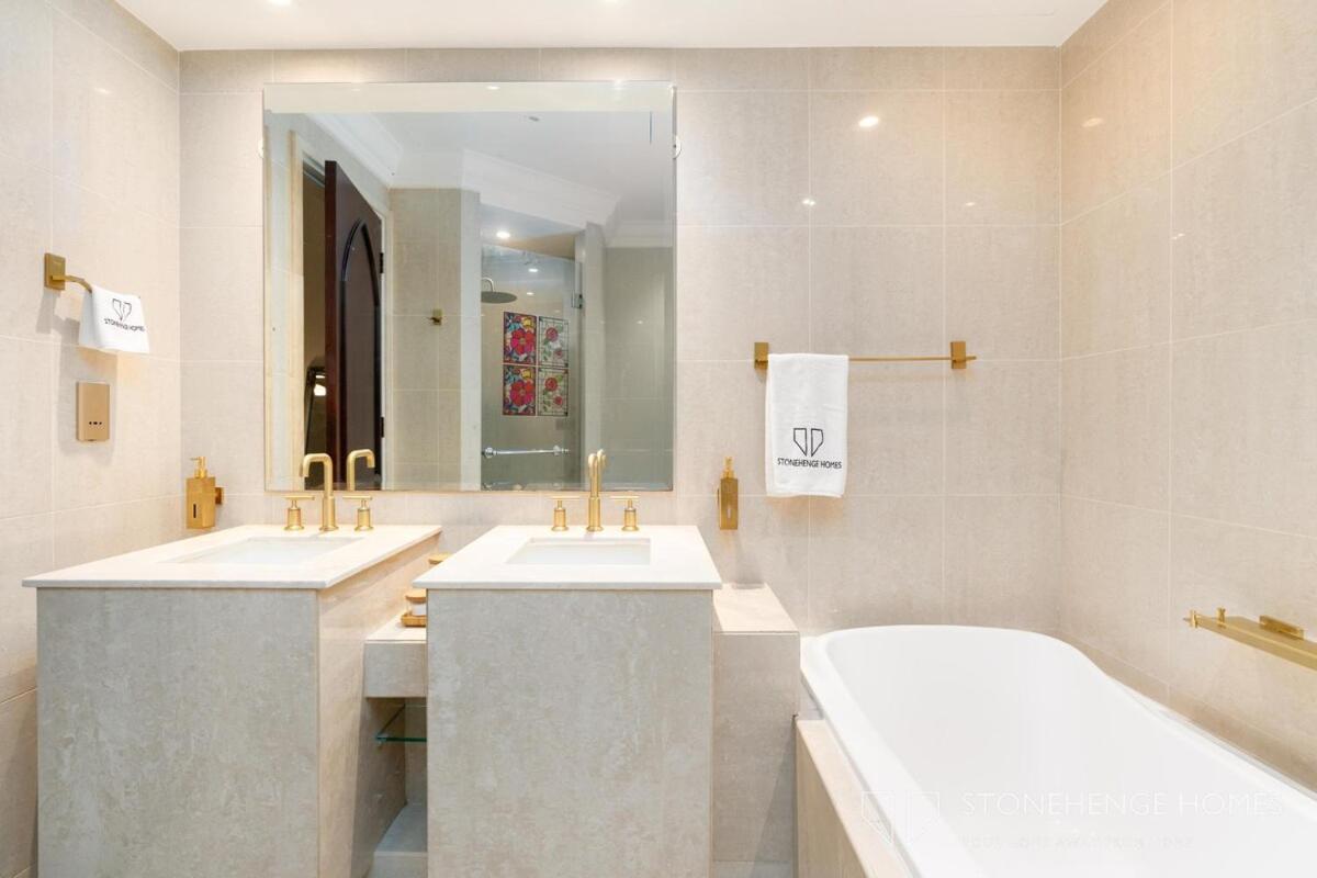 Apartment Lux & Cozy 1 Bedroom Steps Away From Burj Khalifa & Mall *