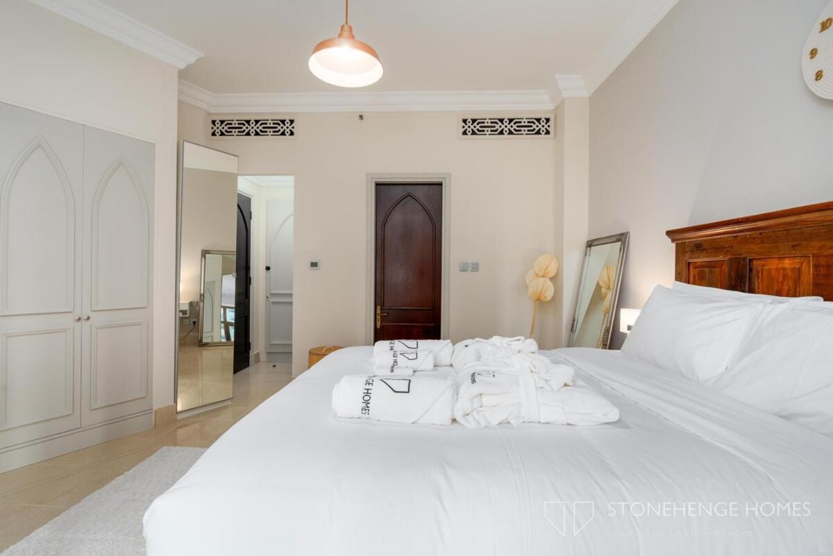 Apartment Lux & Cozy 1 Bedroom Steps Away From Burj Khalifa & Mall *