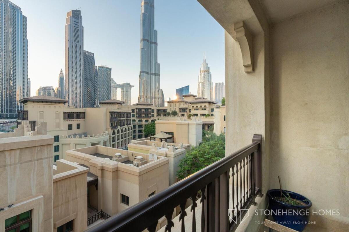 Lux & Cozy 1 Bedroom Steps Away From Burj Khalifa & Mall Dubai