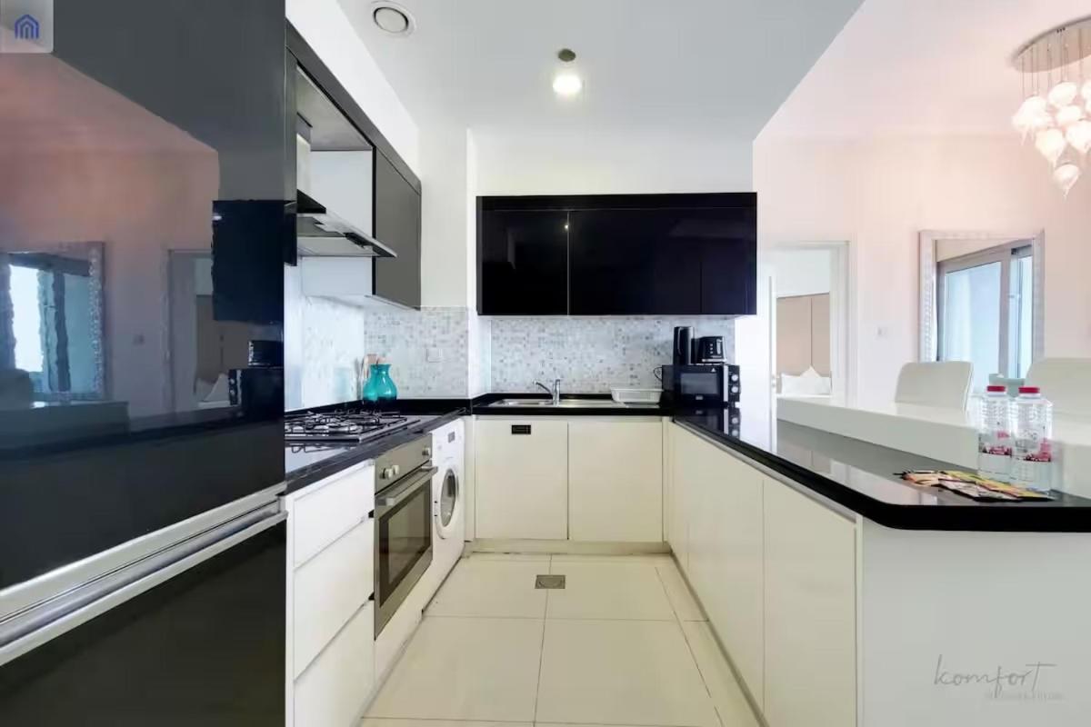 Apartment Luxury Downtown Next To Mall Of *