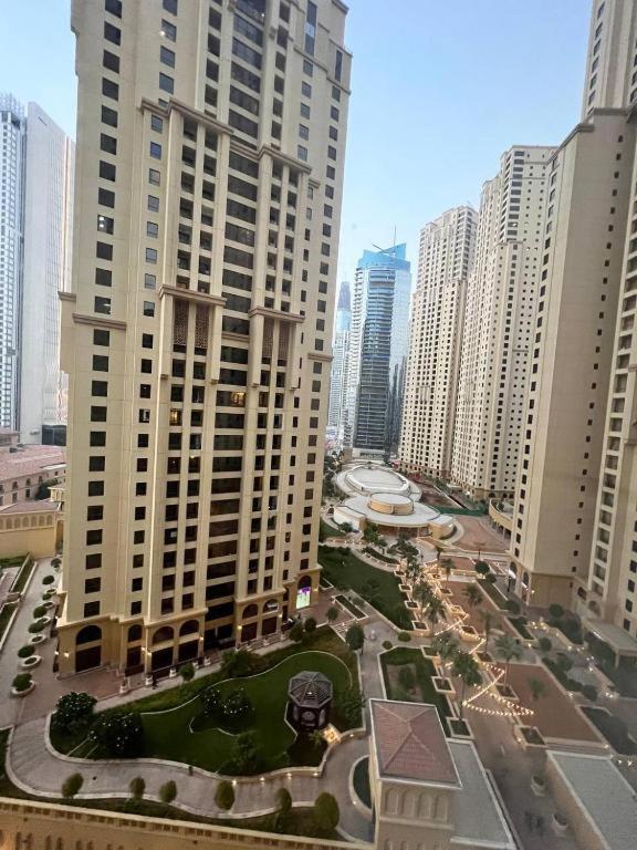 Capsule hotel Robin House Mix Jbr Dubai
