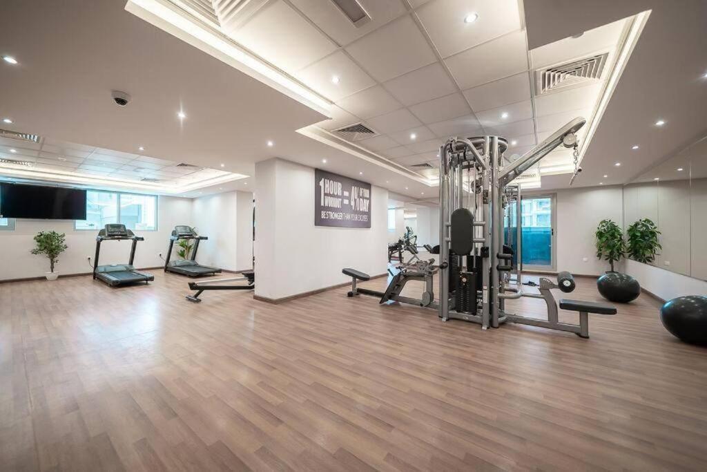 Stylish With Pool And Gym Dubai