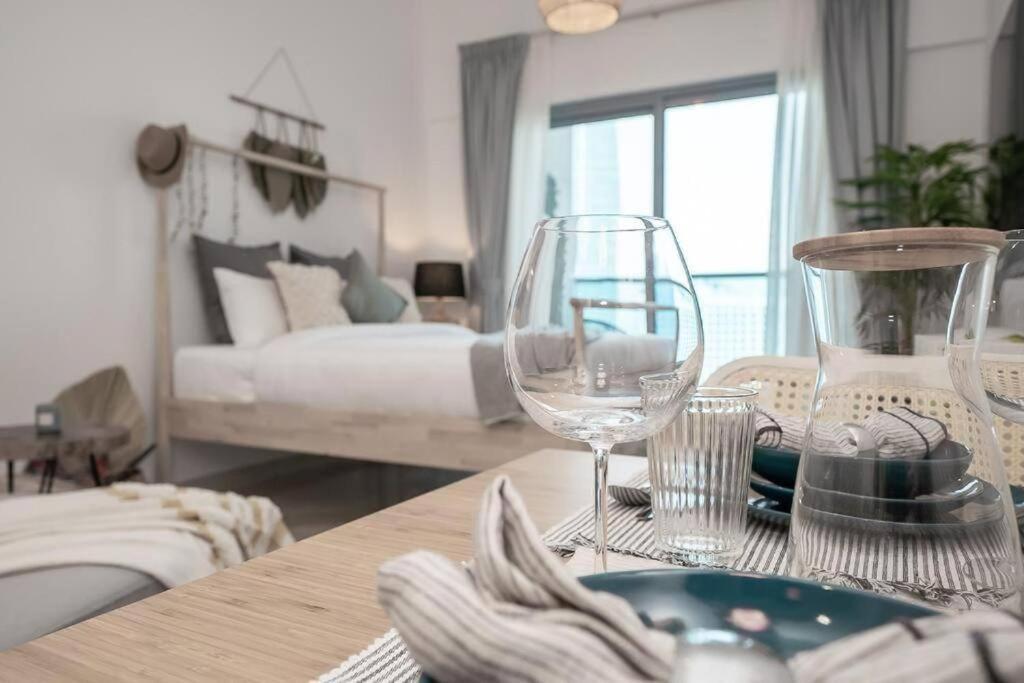 Stylish With Pool And Gym * Dubai