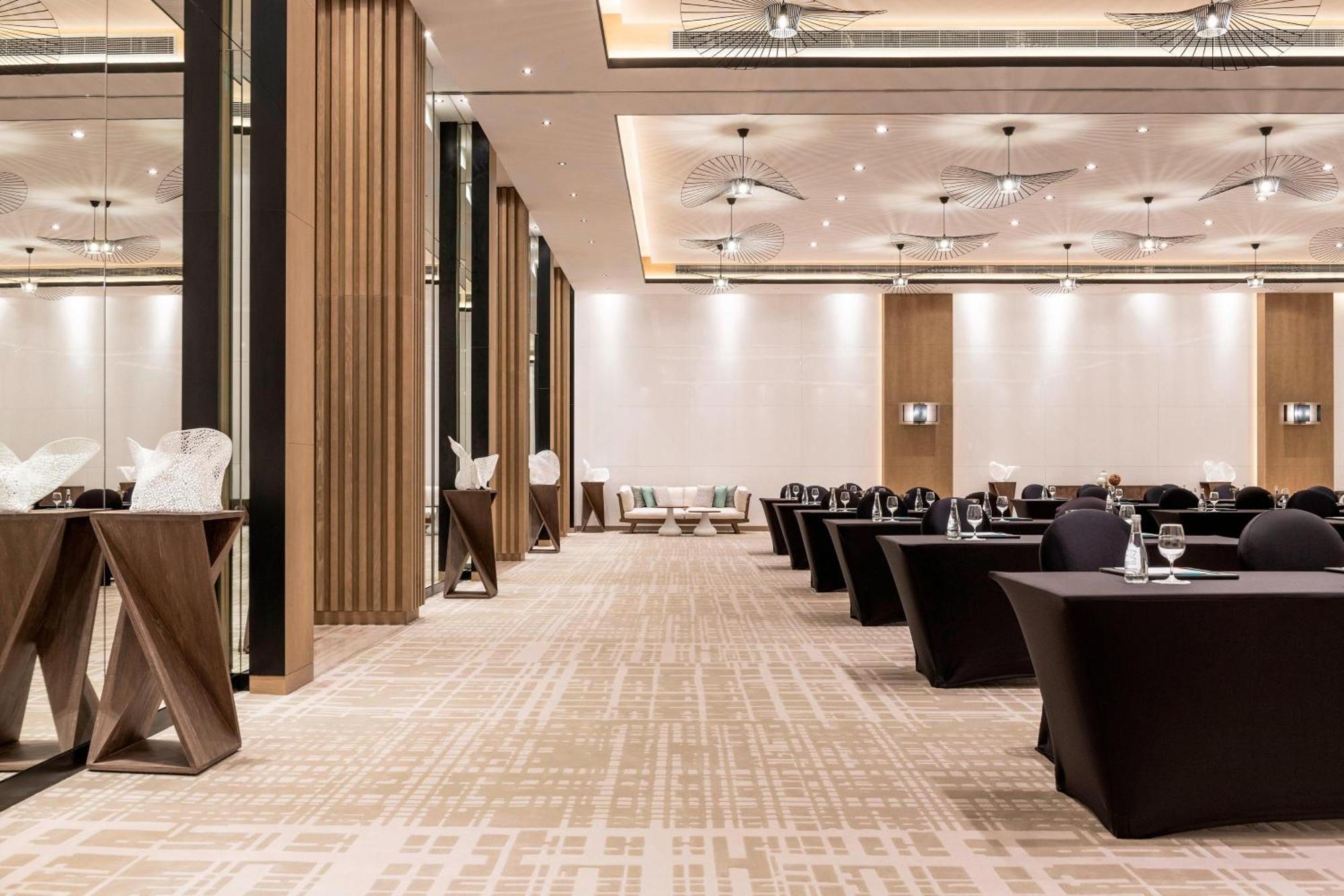 Le Royal Meridien & Resort 5*