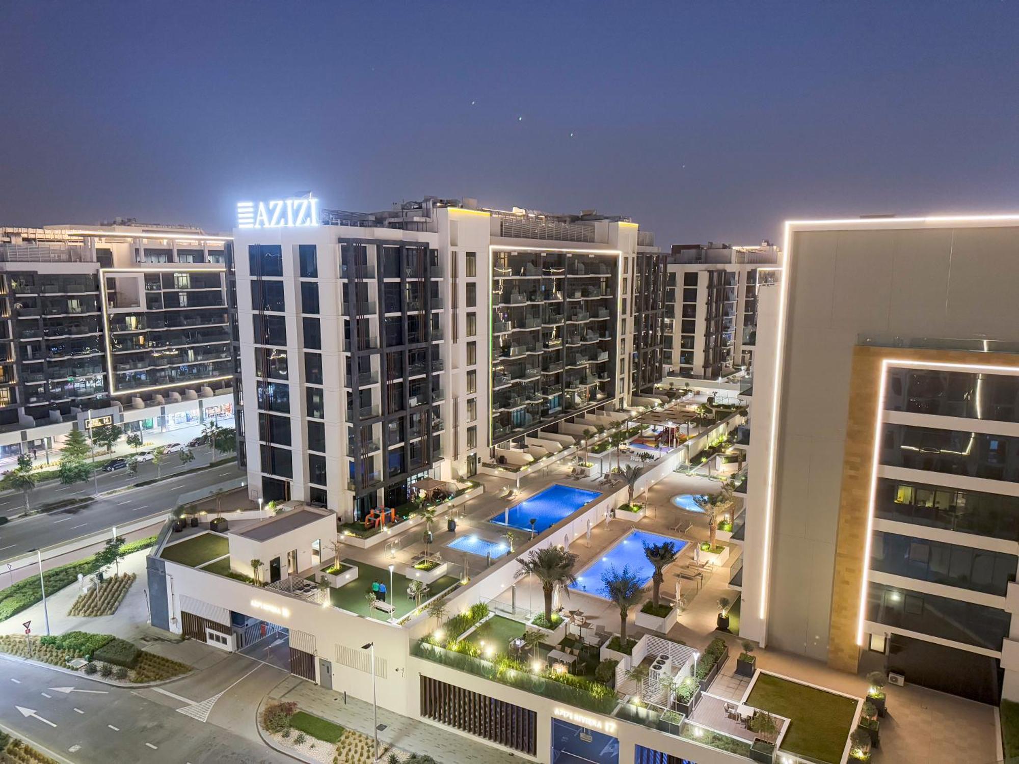 Stylish 3br With Burj Khalifa & Pool Views Apartment *