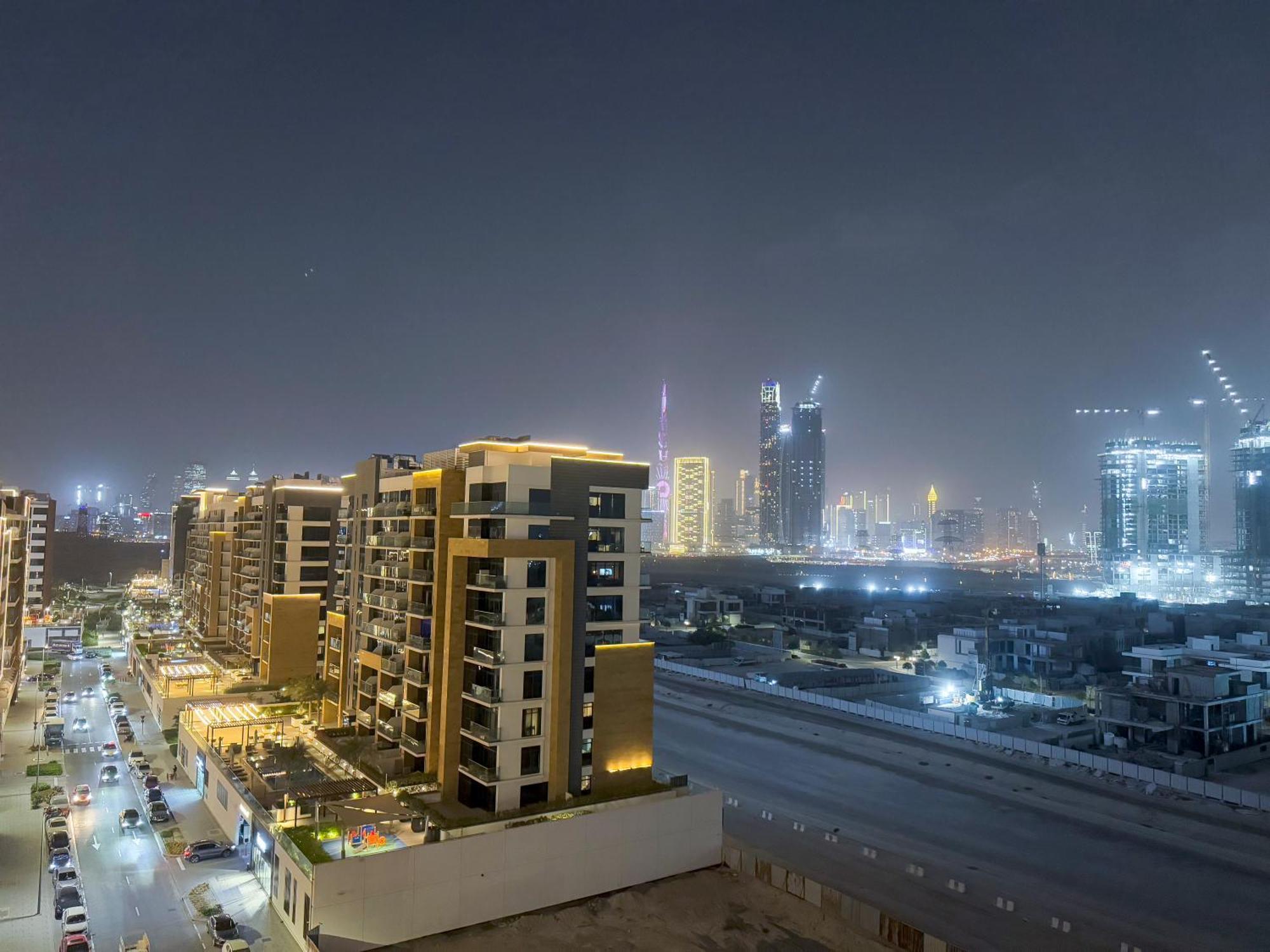 Stylish 3br With Burj Khalifa & Pool Views