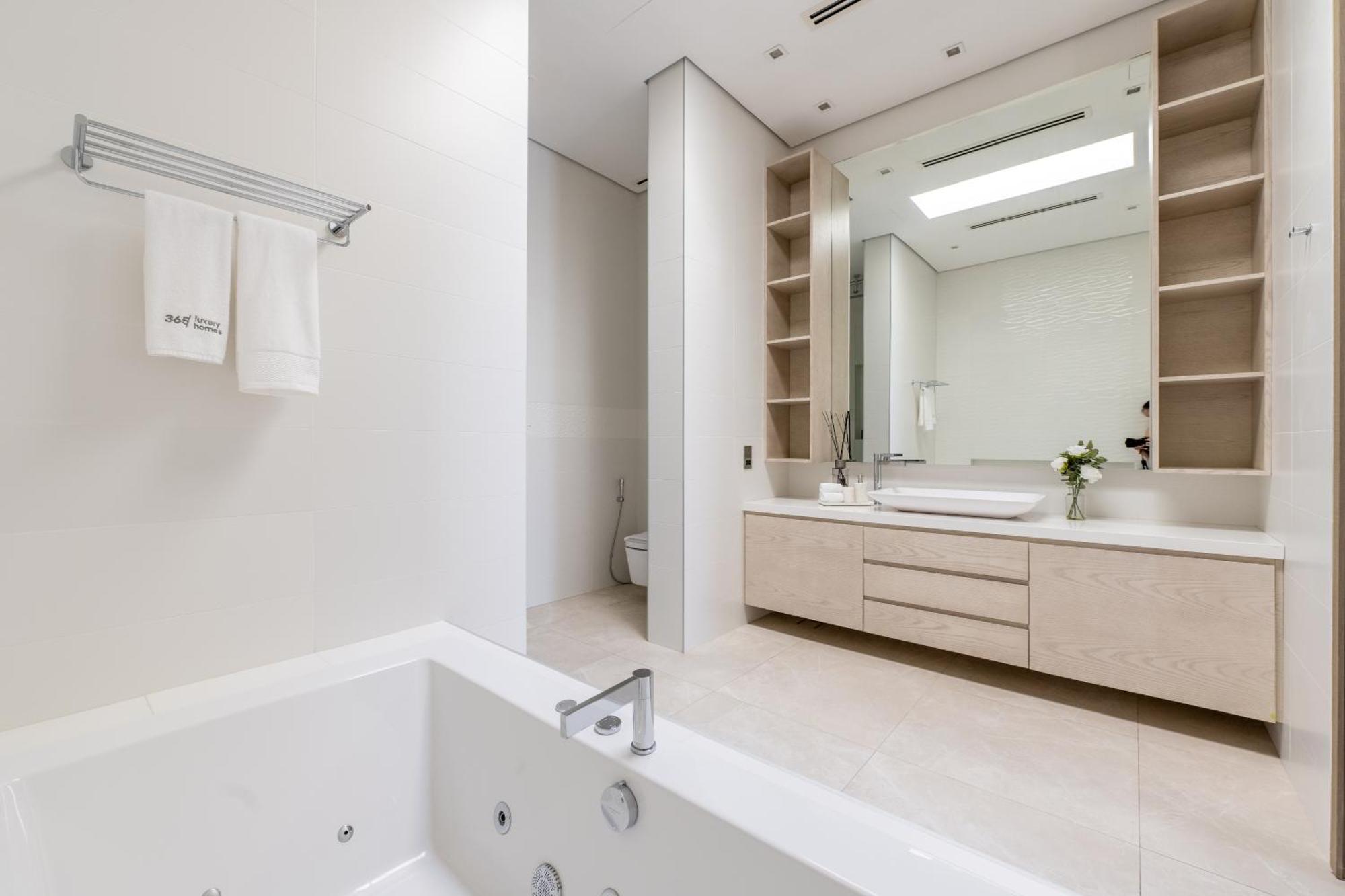 Ultra-luxury 6br Palm - Private Pool & Beach Dubai