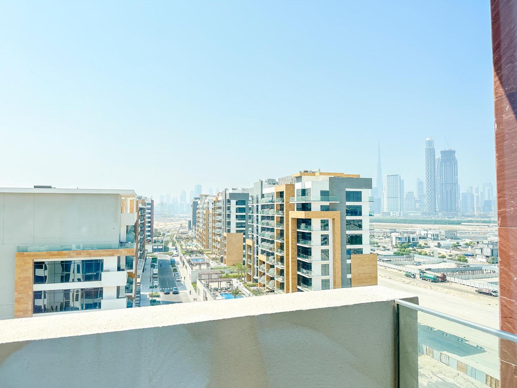 Stylish 3br With Burj Khalifa & Pool Views * Dubai